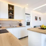 Sea Touch - Beachfront, With A Heated Pool Vila Rogoznica (Sibenik-Knin)