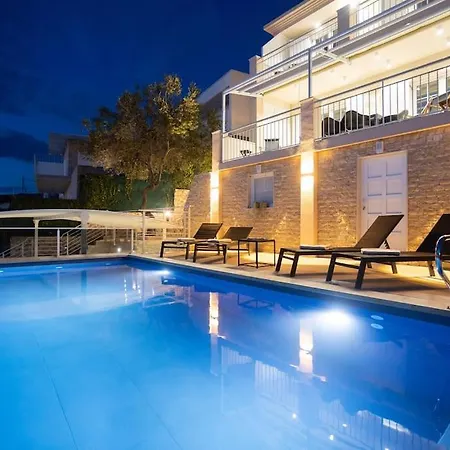 Sea Touch - Beachfront, With A Heated Pool Villa Rogoznica (Sibenik-Knin)