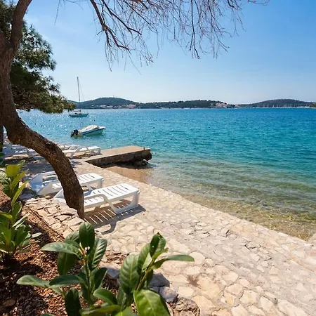 Sea Touch - Beachfront, With A Heated Pool Villa Rogoznica (Sibenik-Knin)