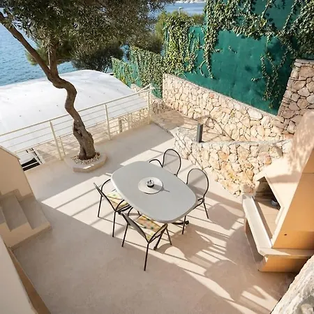 Sea Touch - Beachfront, With A Heated Pool * Rogoznica (Sibenik-Knin)