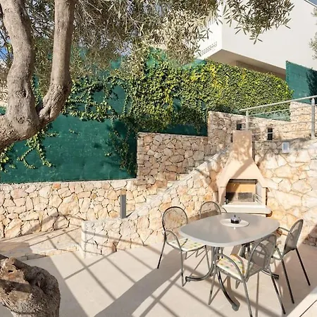 Villa Sea Touch - Beachfront, With A Heated Pool Rogoznica (Sibenik-Knin)