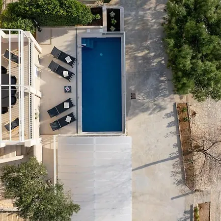 Willa Sea Touch - Beachfront, With A Heated Pool *