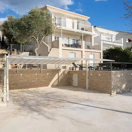 Sea Touch - Beachfront, With A Heated Pool