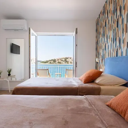 Villa Sea Touch - Beachfront, With A Heated Pool *