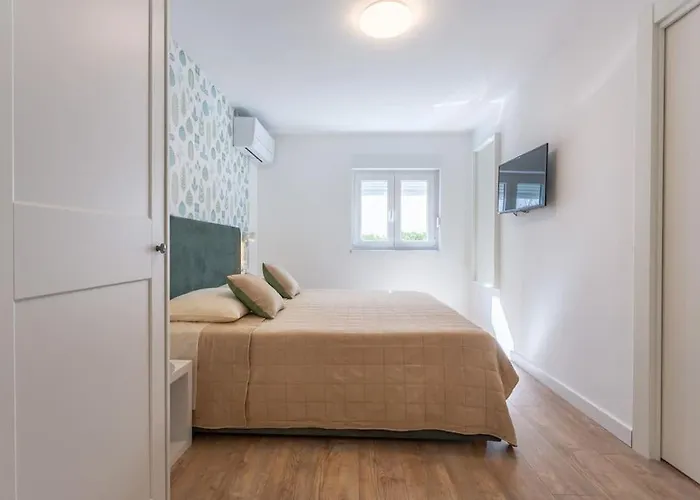 Willa Sea Touch - Beachfront, With A Heated Pool