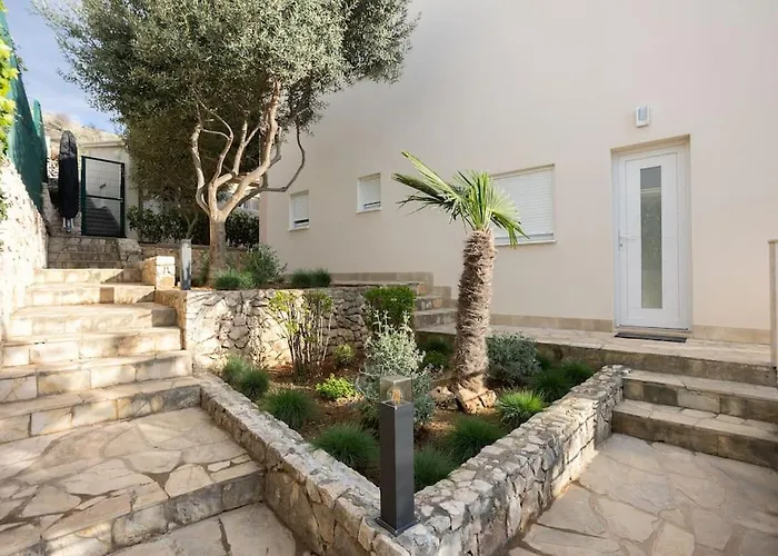 Willa Sea Touch - Beachfront, With A Heated Pool Rogoznica (Sibenik-Knin)