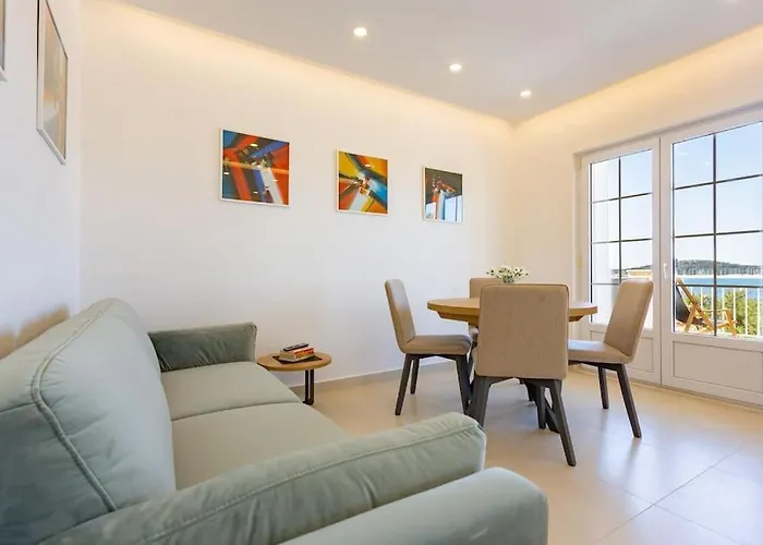 Sea Touch - Beachfront, With A Heated Pool *