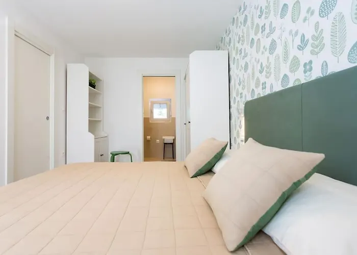 Sea Touch - Beachfront, With A Heated Pool Willa *