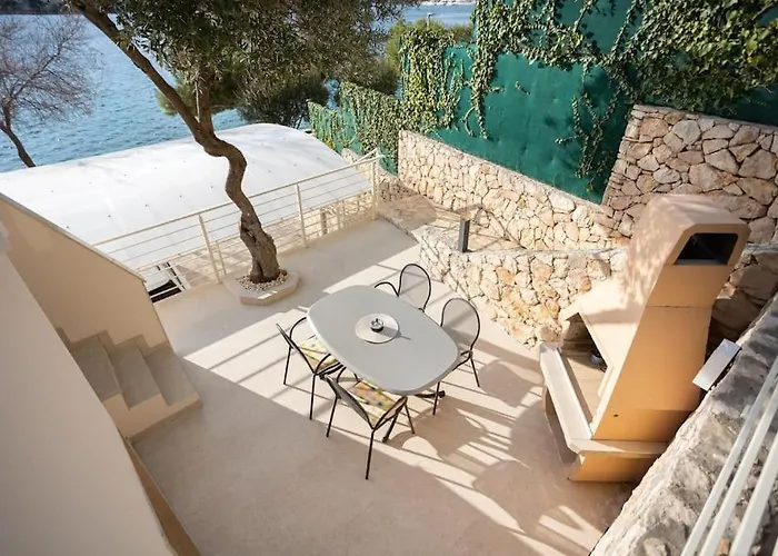 Sea Touch - Beachfront, With A Heated Pool * Rogoznica (Sibenik-Knin)