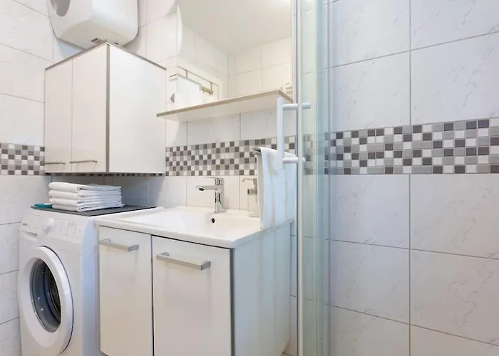 Sea Touch - Beachfront, With A Heated Pool * Rogoznica (Sibenik-Knin)